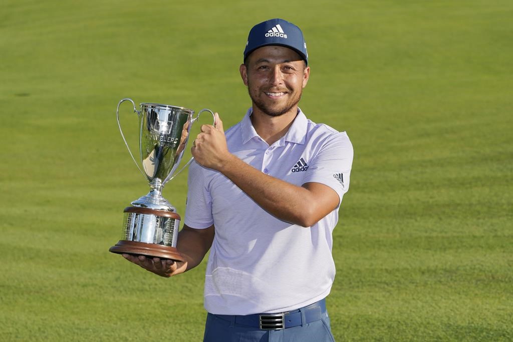 Xander Schauffele profite d’un double boguey pour remporte le Championnat Travelers