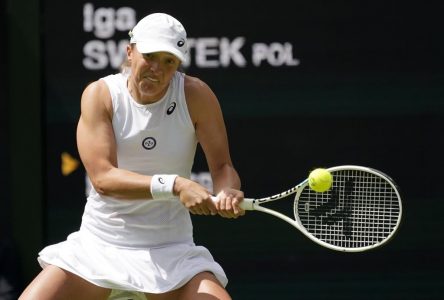 Wimbledon: Iga Swiatek prolonge sa série de victoires, Serena se fait éliminer