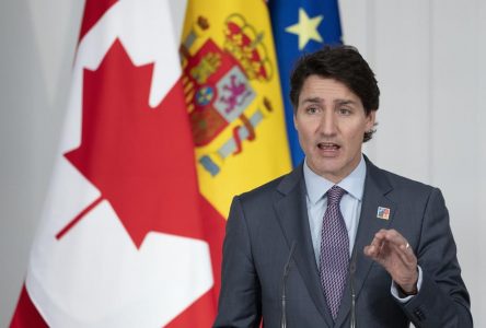 Le Canada déploiera plus de militaires en Lettonie, confirme Justin Trudeau