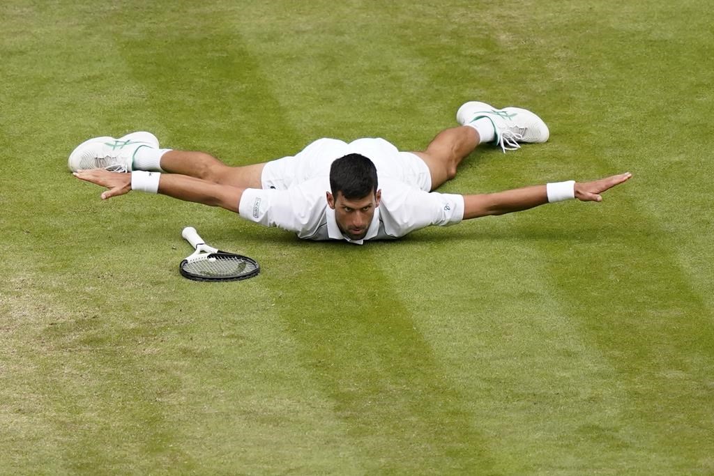 Djokovic se sort d’impasse contre Sinner et accède aux demi-finales à Wimbledon