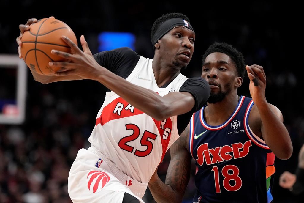 Les Raptors de Toronto gardent le Montréalais Chris Boucher dans leurs rangs