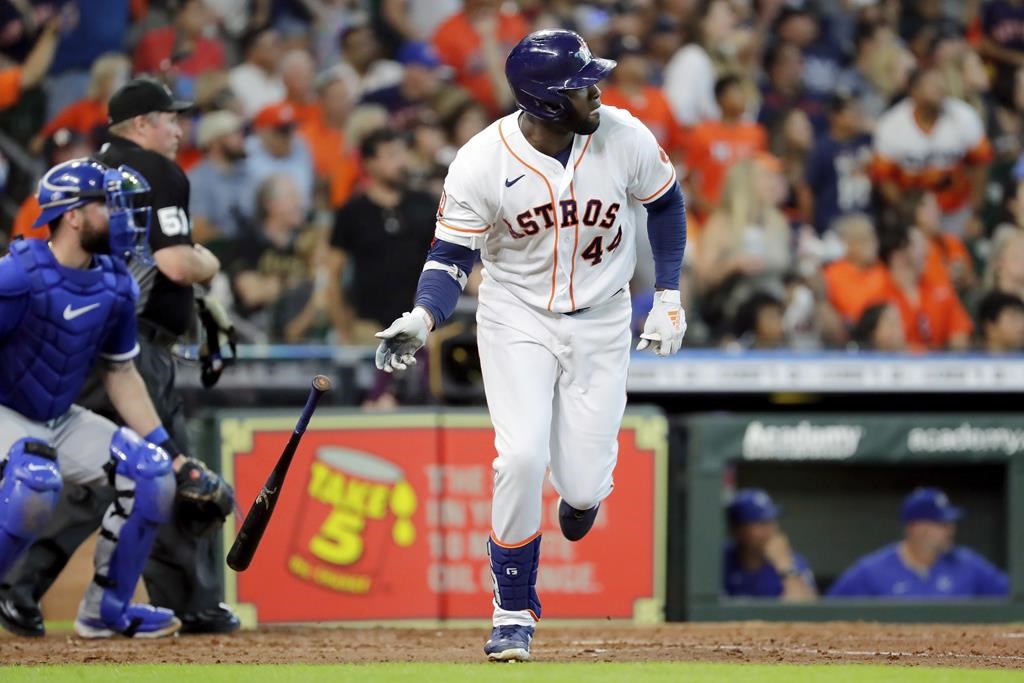 Le nom du frappeur des Astros Yordan Álvarez est placé sur la liste des blessés