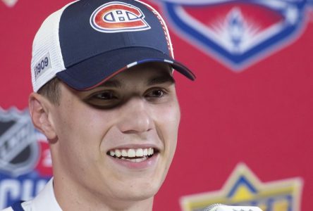 Le Canadien repêche Slakovsky au premier rang et obtient Dach des Blackhawks