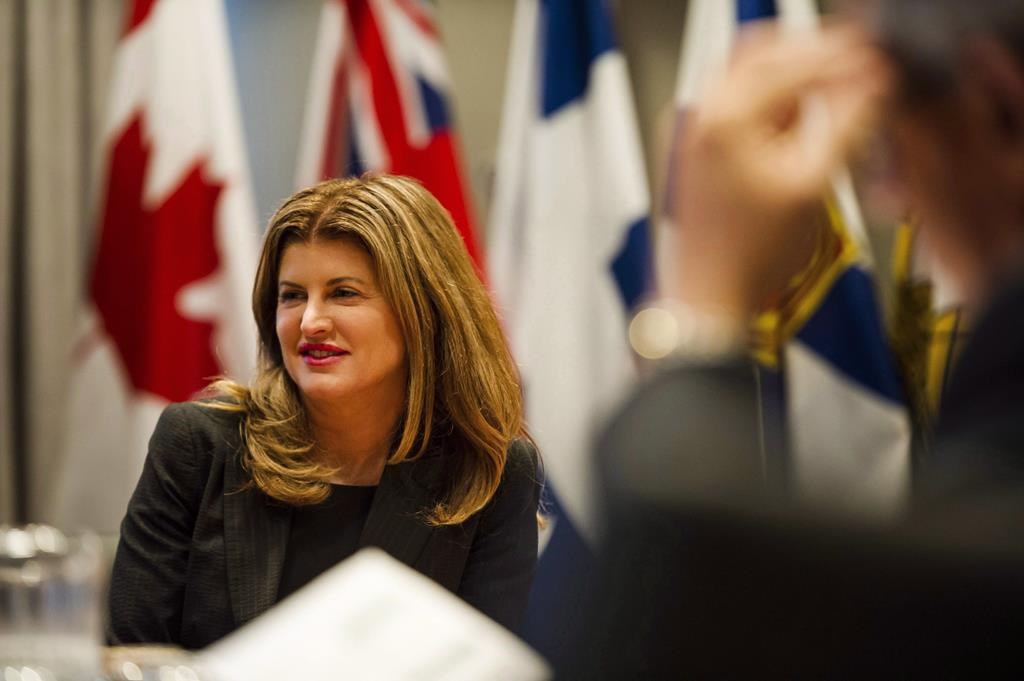 Alberta: Rona Ambrose appuie Rebecca Schulz pour succéder à Jason Kenney