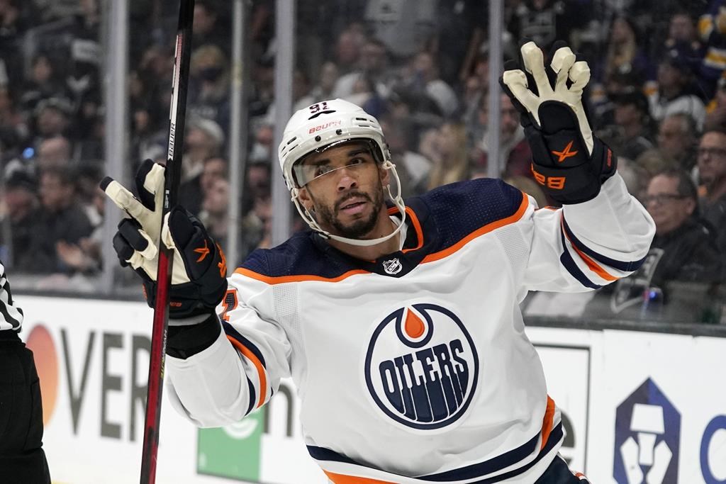 Jack Campbell défendra le filet des Oilers d’Edmonton pendant cinq ans