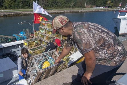 Le gouvernement fédéral rappelle les droits de pêche des Premières Nations