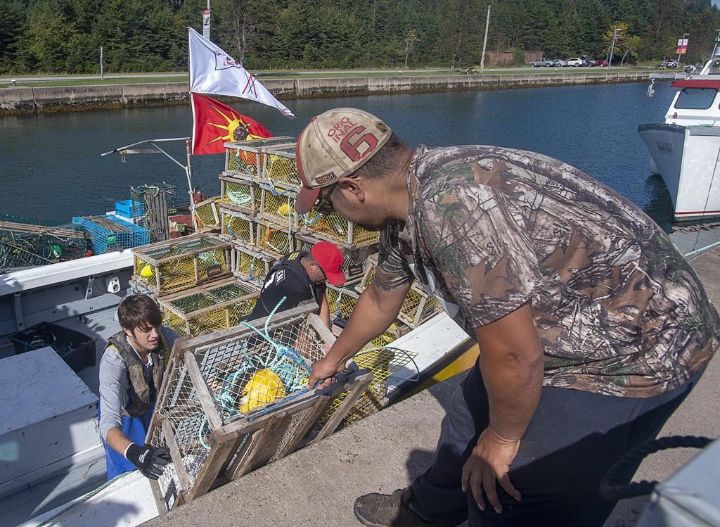 Le gouvernement fédéral rappelle les droits de pêche des Premières Nations