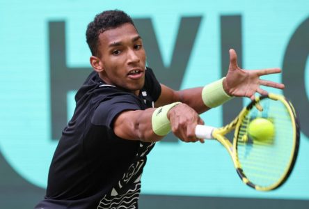 Le match de Félix Auger-Aliassime suspendu en raison de la noirceur