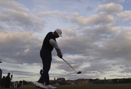 Une 1ère ronde pénible pour Tiger Woods, qui joue 78 à Saint Andrews