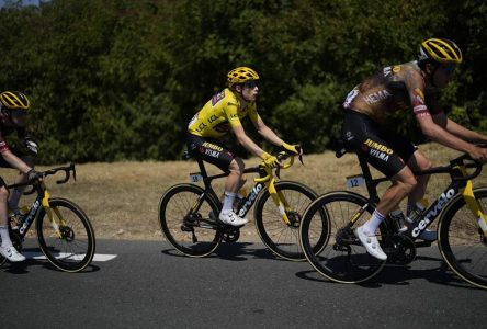 Philipsen gagne une étape étouffante; Vingegaard garde le jaune au Tour de France