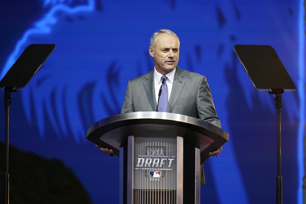 Manfred aimerait que les Rays s’installent à Tampa plutôt qu’à St. Pete, mais…