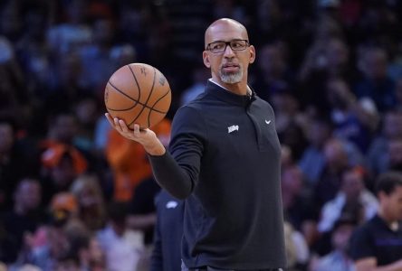 Les Suns de Phoenix prolongent le contrat de l’entraîneur-chef Monty Williams