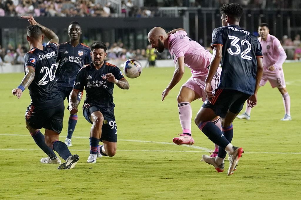 Higuain marque un tour du chapeau dans un verdict nul contre Cincinnati