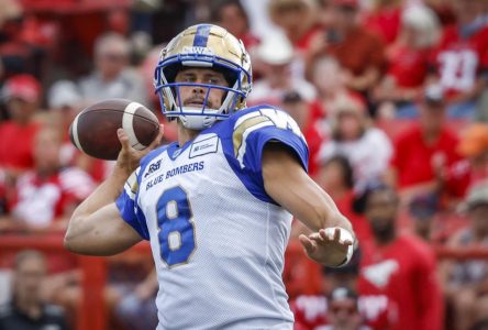 Les Blue Bombers battent les Stampeders 35-28 et restent invaincus