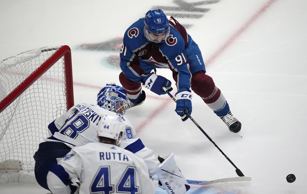 L’attaquant Nazem Kadri s’entend avec les Flames