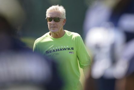 L’entraîneur-chef des Seahawks Pete Carroll est déclaré positif à la COVID-19