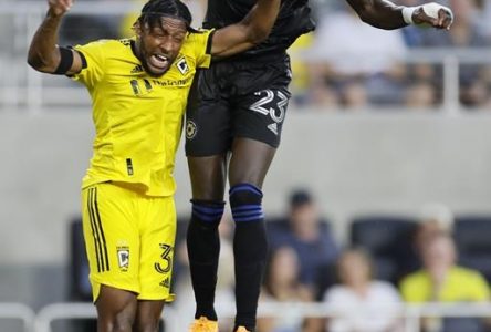 Des buts tardifs de Kamara et de Waterman font gagner le CF Montréal 2-1 à Columbus