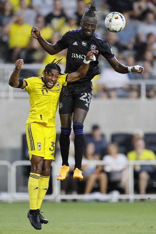 Des buts tardifs de Kamara et de Waterman font gagner le CF Montréal 2-1 à Columbus