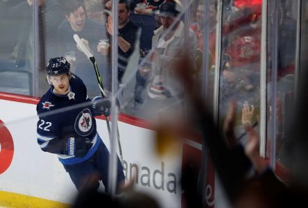 Les Jets accordent un contrat de trois saisons à l’attaquant Mason Appleton