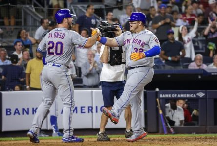 Aaron Judge frappe son 47e circuit et les Yankees ont raison des Mets 4-2