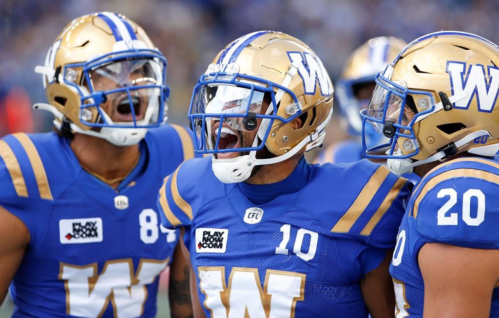 Les Blue Bombers font la vie dure aux Roughriders, corrigés 54-20