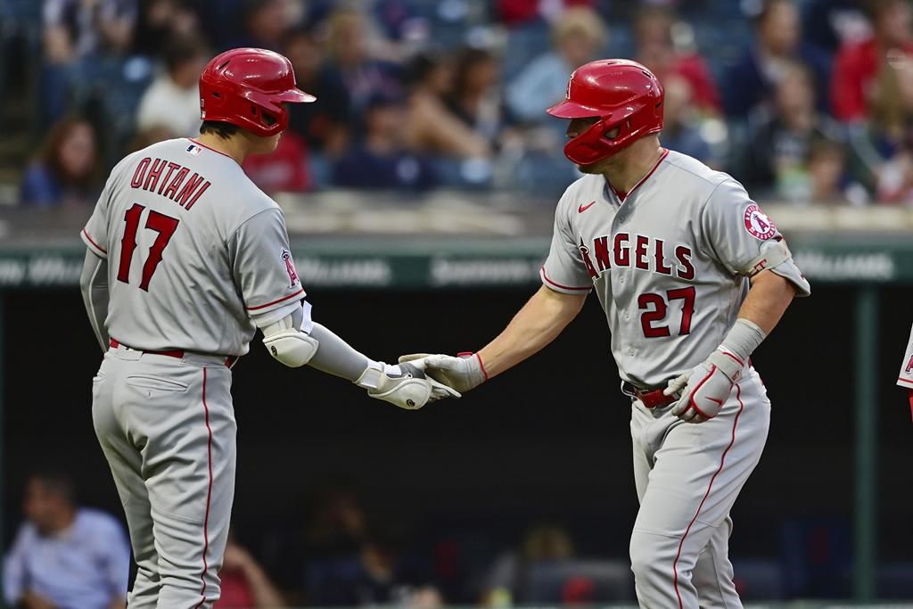 Trout cogne un circuit dans un septième match de suite mais les Angels perdent, 5-4