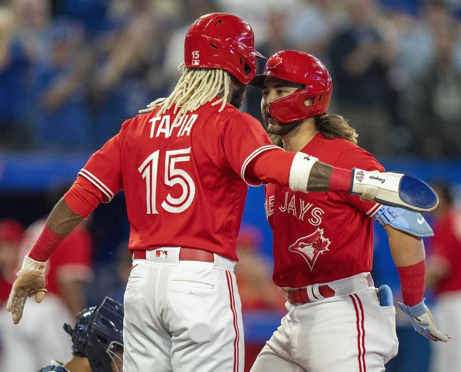 Bichette cogne un circuit de deux points en 8e et les Blue Jays battent les Rays 3-2