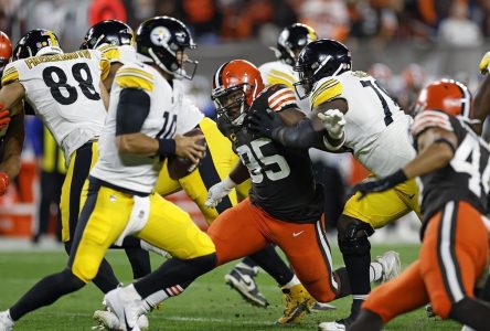 Brissett et les Browns se ressaisissent pour vaincre les Steelers 29-17