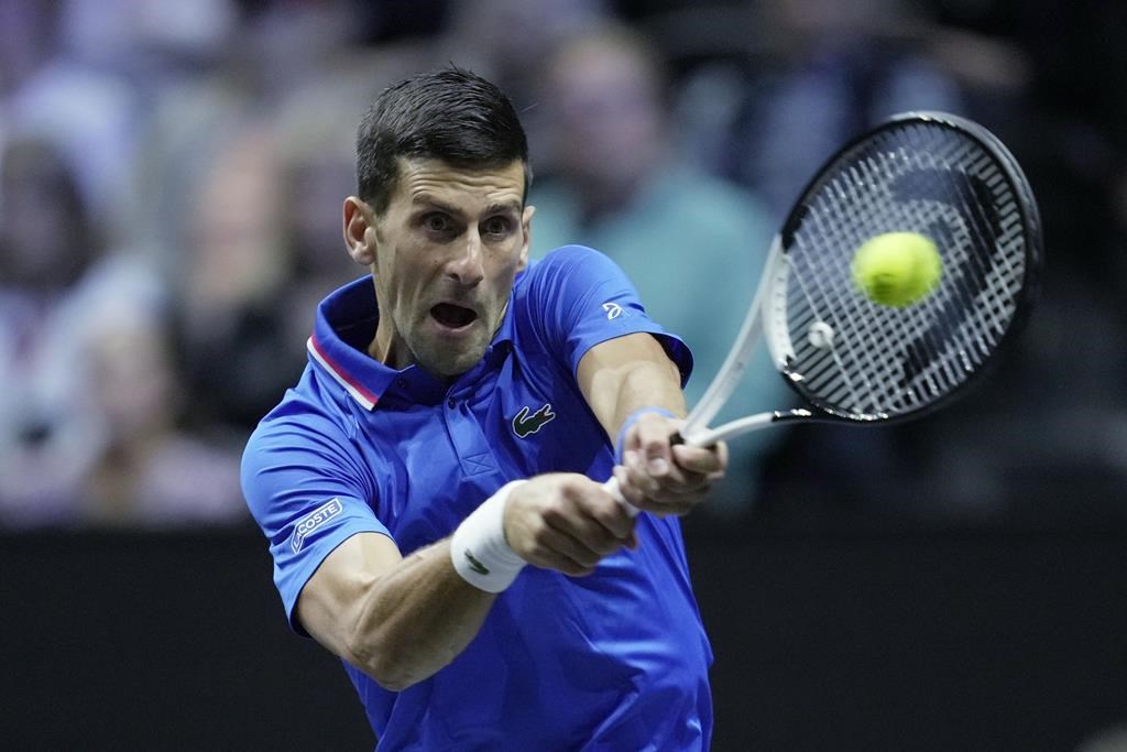 Djokovic défait sèchement Tiafoe et donne les devants 6-4 à l’Europe à la Coupe Laver