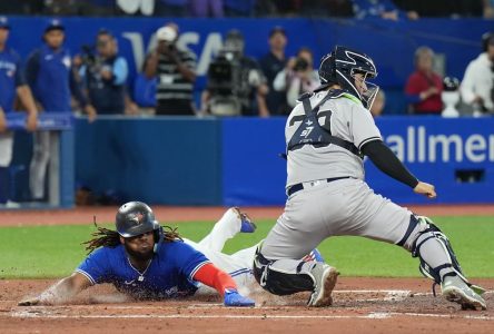 Les Blue Jays triomphent 3-2 en 10 manches contre les Yankees