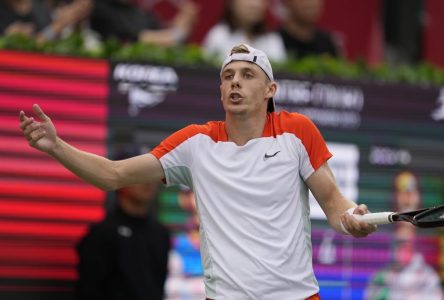 Shapovalov s’incline aux mains de Nishioka à l’Omnium de tennis de la Corée