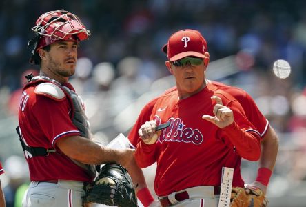 Le gérant Rob Thomson signe un contrat de deux saisons avec les Phillies