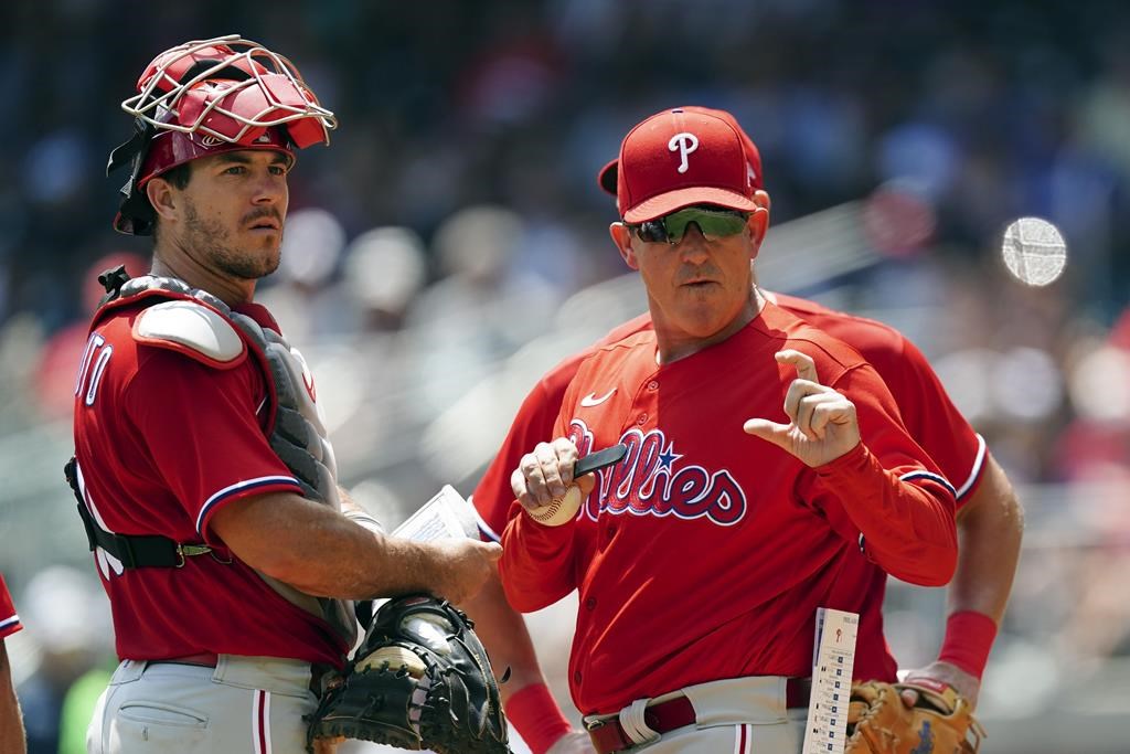 Le gérant Rob Thomson signe un contrat de deux saisons avec les Phillies