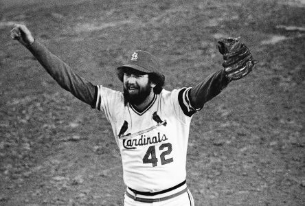 L’ancien releveur étoile Bruce Sutter, gagnant du Cy Young, rend l’âme à 69 ans