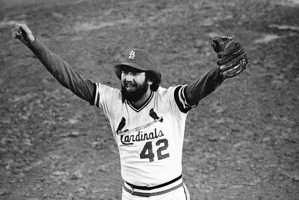 L’ancien releveur étoile Bruce Sutter, gagnant du Cy Young, rend l’âme à 69 ans