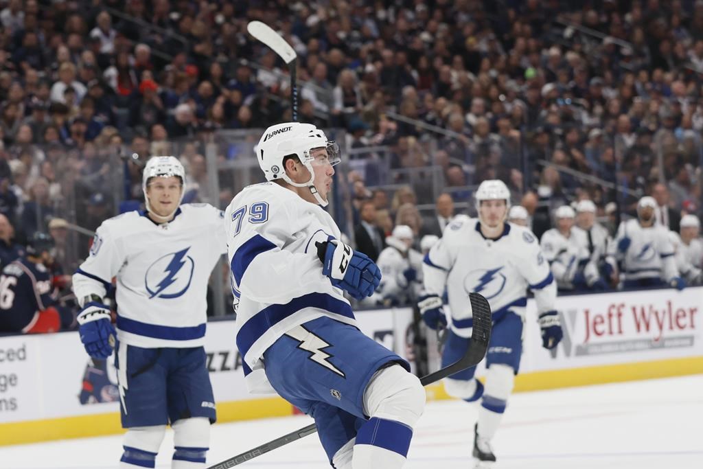 Stamkos inscrit un doublé et le Lightning gagne 5-2 contre les Blue Jackets