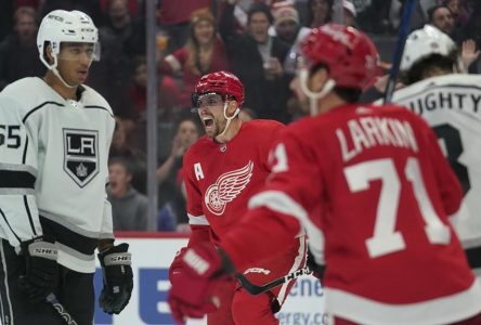 Danault joue aux héros en prolongation et les Kings défont les Red Wings 5-4