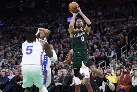 77e saison de la NBA: Tatum et Brown mènent Boston à la victoire en lever de rideau