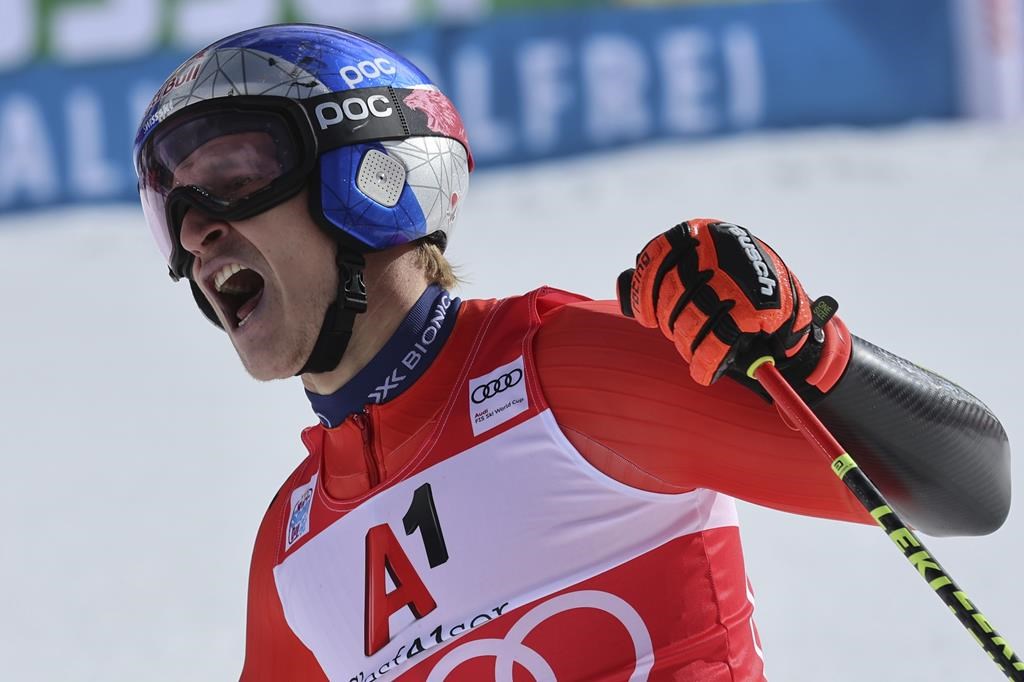 Le Suisse Marco Odermatt domine le premier slalom géant de la Coupe du monde 2022-23