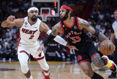 VanVleet inscrit 24 points et les Raptors défont le Heat 98-90