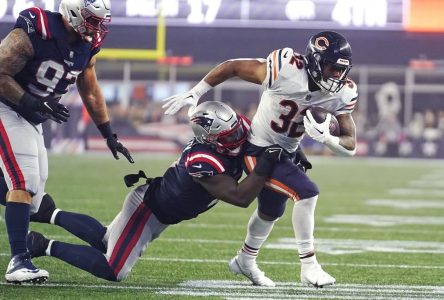 Les Bears marquent 23 points consécutifs et défont les Patriots 33-14