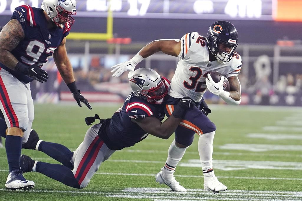 Les Bears marquent 23 points consécutifs et défont les Patriots 33-14