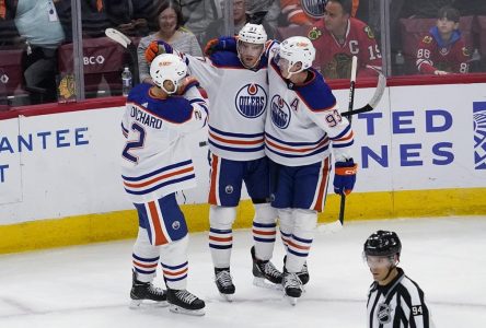 Leon Draisaitl marque en fin de troisième et offre une victoire de 6-5 aux Oilers