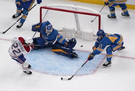 Dvorak signe un tour du chapeau et le Canadien l’emporte 7-4 à St. Louis