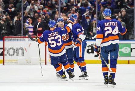 Une belle remontée des Islanders, qui l’emportent 5-4 face au Colorado