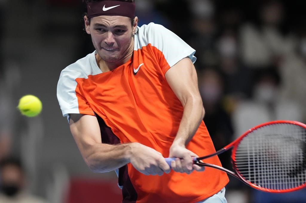 Taylor Fritz gagne son premier match à Paris, rêve toujours aux Finales de l’ATP