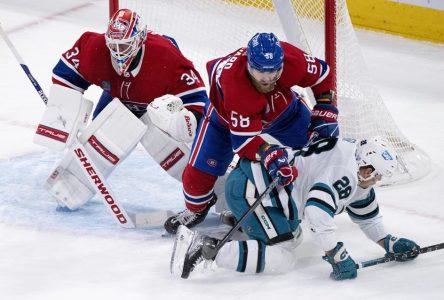 Kahkonen effectue 28 arrêts et les Sharks battent le Canadien 4-0