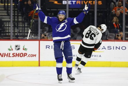 Stamkos atteint le plateau des 1000 points et le Lightning bat les Flyers 4-1