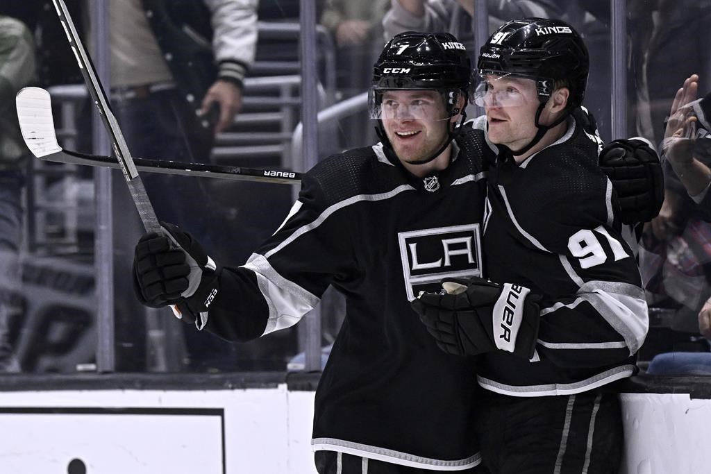 Kopitar marque deux buts et les Kings battent les Coyotes 5-3