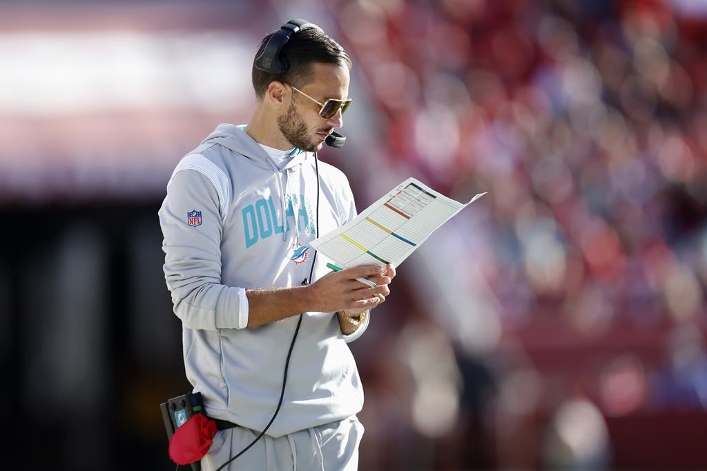 La défensive fait le travail et les 49ers défont les Dolphins 33-17